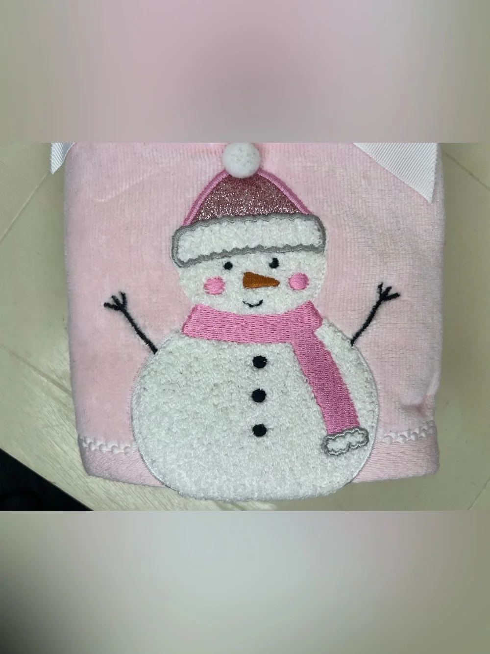 Brand New-Kassa Decor Snowman Hand Towels - Set of 2